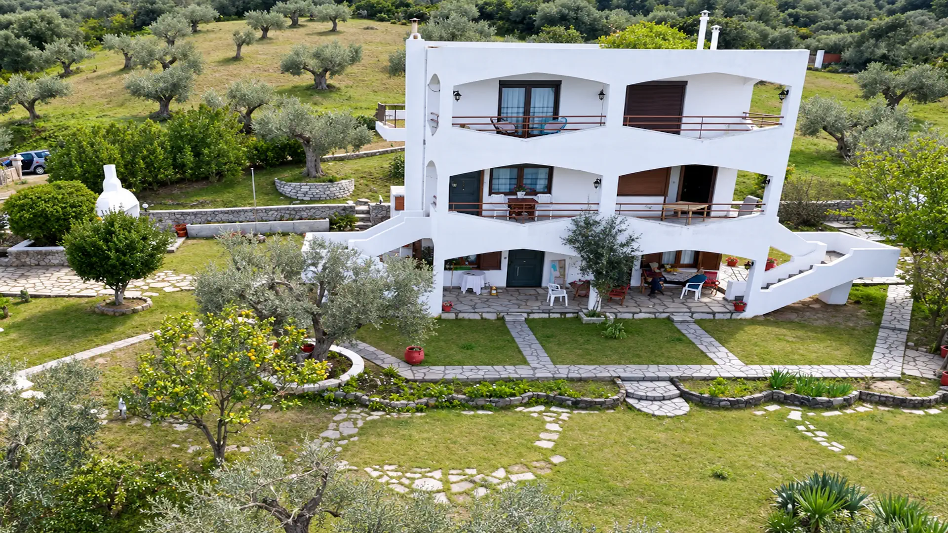 Sea Breeze Paradise garden and home